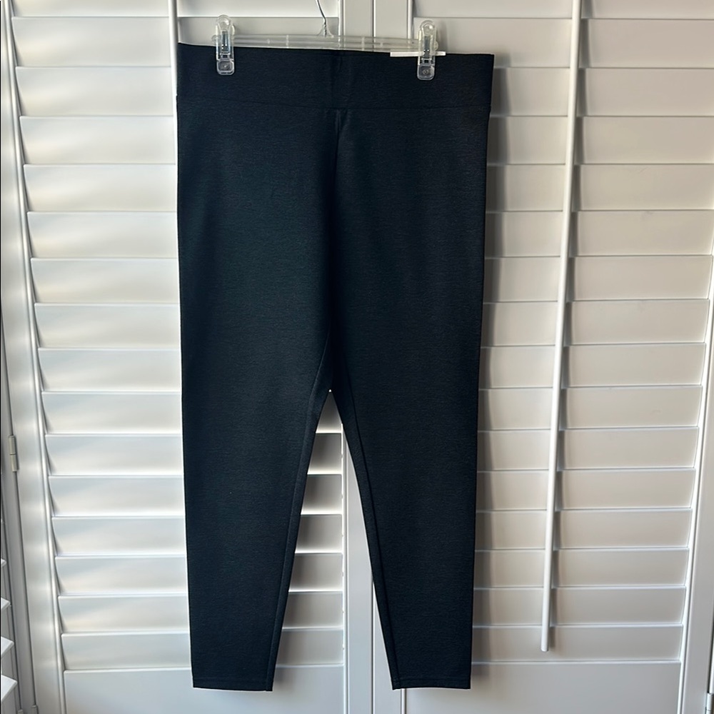 NWT LOFT dark heather gray leggings.  Size large.